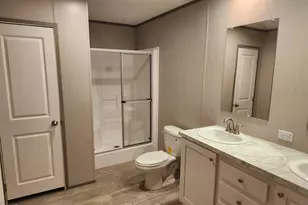 392 Monroe Ln, Erwin, NC 28339 - Photo 7