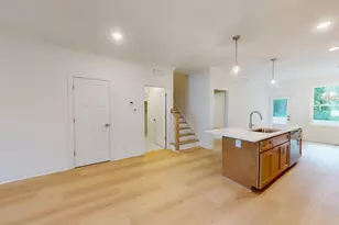 209 W Franklin St, Zebulon, NC 27597 - Photo 27