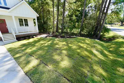 209 W Franklin Street, Zebulon, NC 27597 - Photo 9