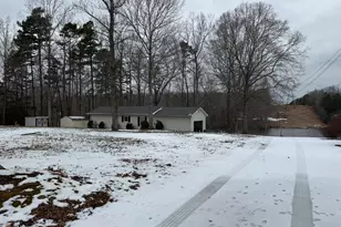 324 Holly Berry Ln, Roxboro, NC 27574 - Photo 5