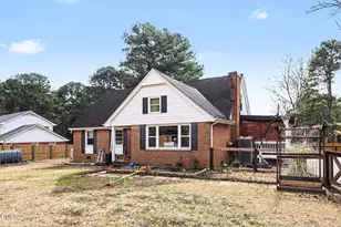 1609 Spring Ln, Sanford, NC 27330 - Photo 3