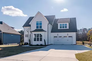 2312 Hilltop Bluffs Ct, Fuquay Varina, NC 27526 - Photo 3