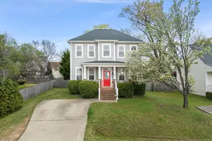 133 Haywood Ln, Clayton, NC 27527 - Photo 3