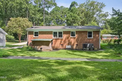 112 E Franklin Street, Zebulon, NC 27597 - Photo 25