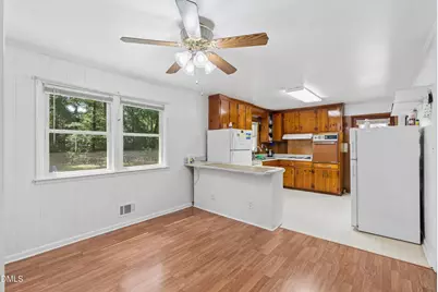 112 E Franklin Street, Zebulon, NC 27597 - Photo 17