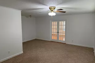 2992 Cherry Ln, Kinston, NC 28504 - Photo 11
