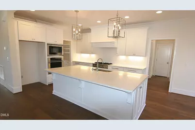 6508 Deerview Drive, Raleigh, NC 27606 - Photo 5