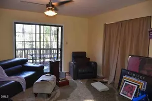 8 Shropshire Pl, Durham, NC 27707 - Photo 5