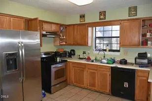 8 Shropshire Pl, Durham, NC 27707 - Photo 3