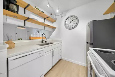 807 W Trinity Avenue #Apt 127, Durham, NC 27701 - Photo 5