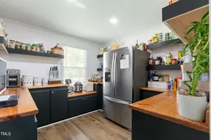 3010 Blueberry Ln, Chapel Hill, NC 27516 - Photo 23