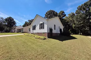 301 Hocutt Dr, Clayton, NC 27520 - Photo 17