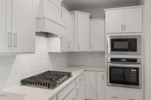 601 Crescent Wood Trl, Zebulon, NC 27597 - Photo 3