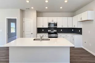 127 Crossvine St, Selma, NC 27576 - Photo 7