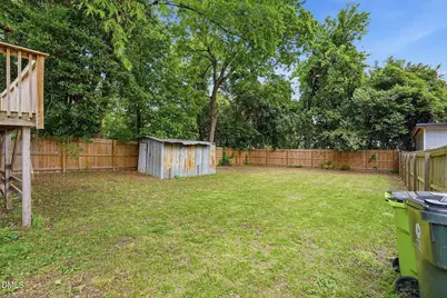 204 W Hill Street, Benson, NC 27504 - Photo 23