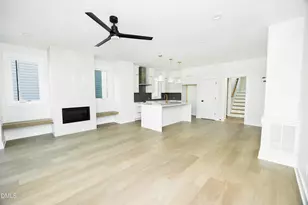 209 Woodsborough Pl, Raleigh, NC 27601 - Photo 9