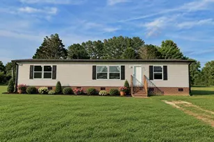 313 Old Country Ln, Selma, NC 27576 - Photo 1