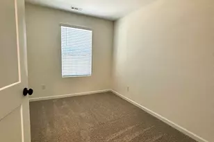 5028 Silver Brk Rd, Durham, NC 27703 - Photo 9