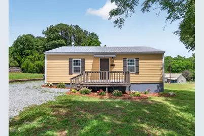 318 W 5th Street, Siler City, NC 27344 - Photo 1