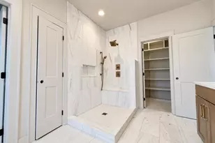 631 Georgetown Rd, Raleigh, NC 27608 - Photo 13