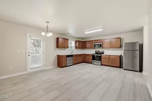 817 Leatherstone Ln, Fuquay Varina, NC 27526 - Photo 7