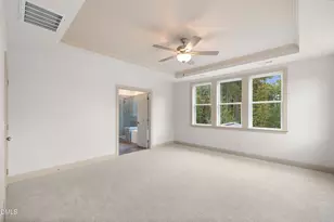 125 W Victoria Rdg Dr, Selma, NC 27576 - Photo 17