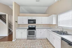 1524 Clover Ridge Ct, Raleigh, NC 27610 - Photo 7