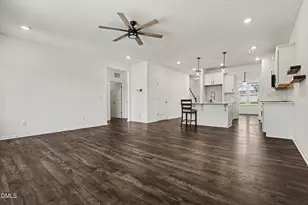 110 Benson Vlg Dr, Benson, NC 27504 - Photo 13
