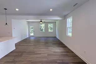 609 Crescent Wood Trl, Zebulon, NC 27597 - Photo 7