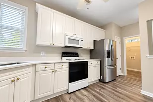 11001 Louson Pl, Raleigh, NC 27614 - Photo 5