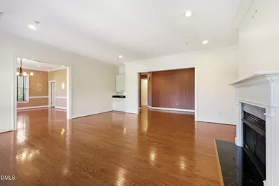 2801 Glenwood Gardens Lane #303, Raleigh, NC 27608 - Photo 9