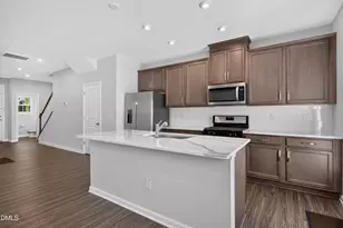803 Star Rdg Dr, Raleigh, NC 27610 - Photo 5