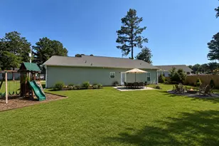 404 S Eastwood Dr, Benson, NC 27504 - Photo 23