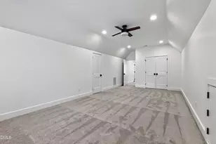 5021 Sandlewood Dr, Raleigh, NC 27609 - Photo 53