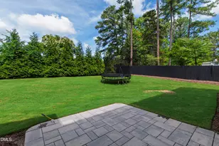5021 Sandlewood Dr, Raleigh, NC 27609 - Photo 9