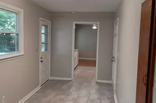 102 S Tunstall Ave, Apex, NC 27502 - Photo 9