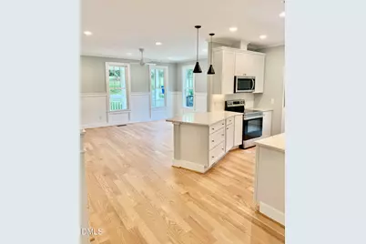 107 N Bellvue Street N, Hillsborough, NC 27278 - Photo 5