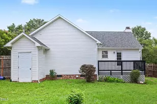 200 Waterford Dr, Clayton, NC 27520 - Photo 23