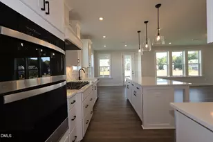 2478 Vetrina Wy, Apex, NC 27502 - Photo 3