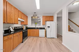 29 Edgebrook Cir, Durham, NC 27703 - Photo 5