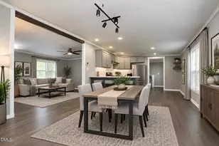 8204 Fieldcrest Ln, Fuquay Varina, NC 27526 - Photo 9