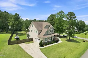 626 Bridgeport Cir, Clayton, NC 27527 - Photo 7