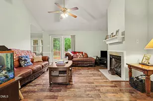 204 Springwood Pl, Clayton, NC 27520 - Photo 5