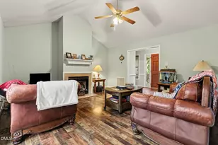 204 Springwood Pl, Clayton, NC 27520 - Photo 3