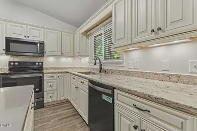 102 Oaklake Court, Fuquay Varina, NC 27526 - Photo 15