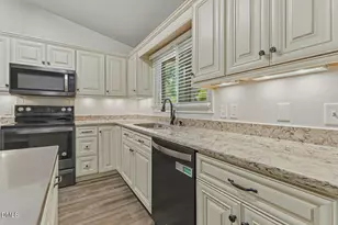 102 Oaklake Ct, Fuquay Varina, NC 27526 - Photo 15