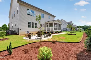 212 Utley Bluffs Dr, Holly Springs, NC 27540 - Photo 43