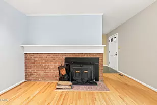 305 Plum Ln, Chapel Hill, NC 27517 - Photo 5