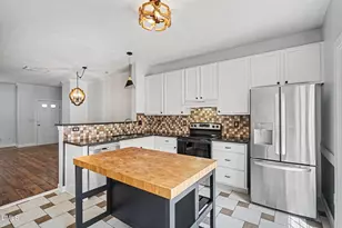 809 Rothshire Ct, Raleigh, NC 27615 - Photo 7