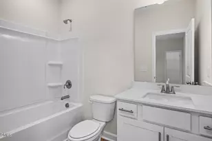 559 Whinfield Pl, Aberdeen, NC 28315 - Photo 19